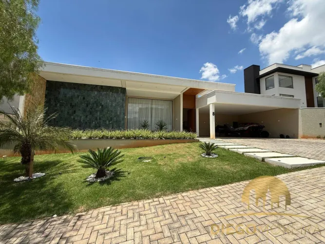 CASA DE ALTO PADRÃO À VENDA NO Condomínio Porto Laranjeiras Piracaia