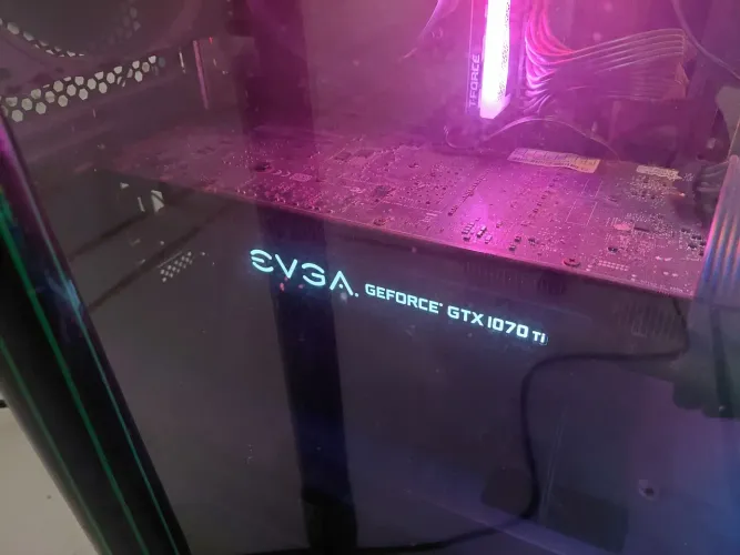 Placa de Vídeo EVGA GTX 1070 Ti SC Gaming 8GB + Caixa