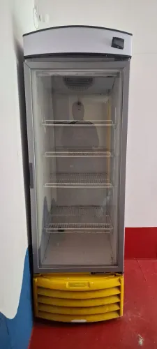 Geladeira expositora 