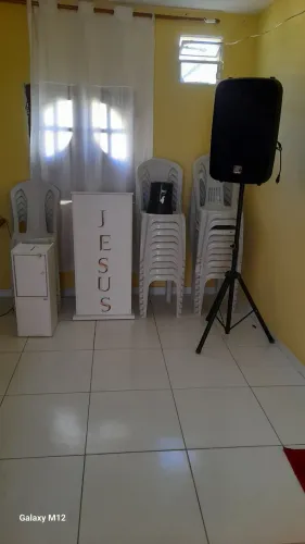 microfones e caixa de som
