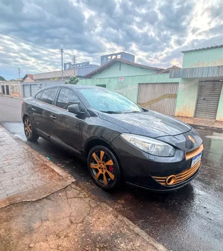 Renault Fluence Sedan Privilège 2.0 16V Flex AUT 2014