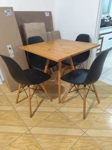 Mesa 4 cadeiras