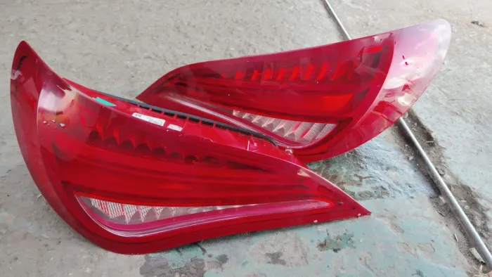 Lanterna da Mercedes CLA 