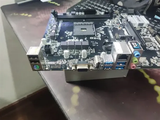 Placas Mãe Asus AsRock MSI Gigabyte com defeito