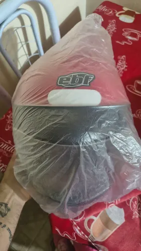 Vendo esse capacete novo número 56
