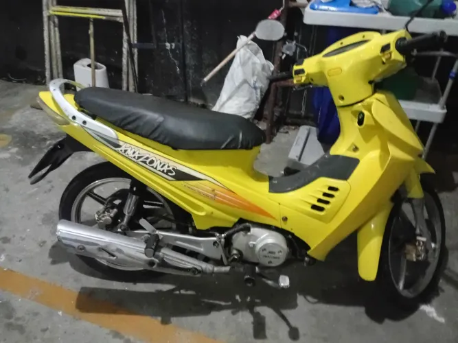 Vendo moto 125 cilindrada