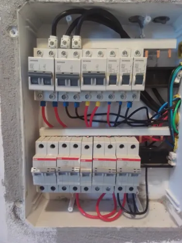 Sou ajudante de Eletricista 