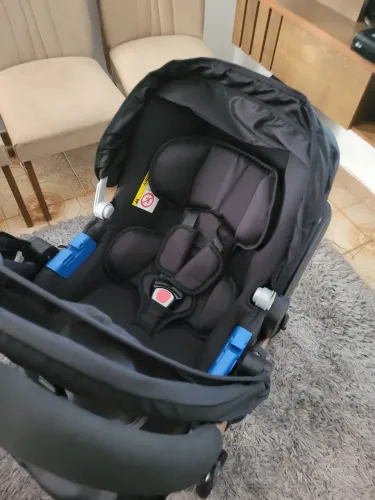 Vendo bebê conforto