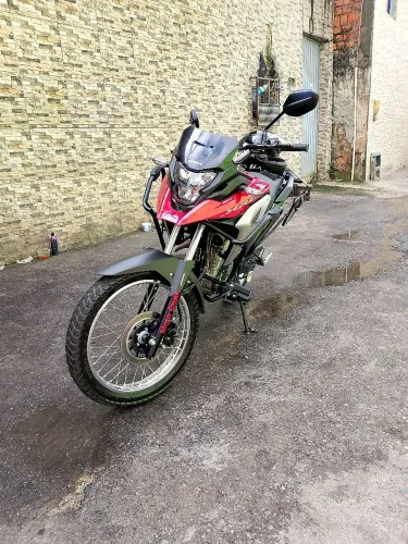 Vende-se XRE 190 2025