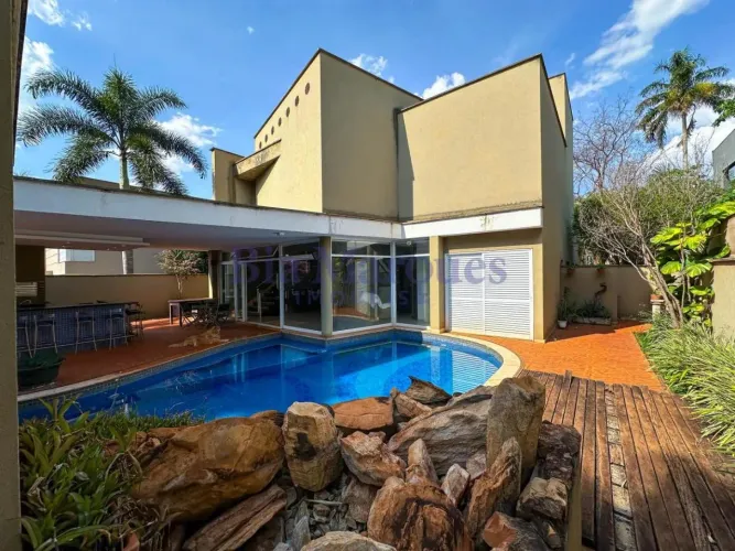 CASA 446M² 2 SUÍTES À VENDA NO CONDOMINIO IPÊ AMARELO NO BAIRRO VILA DO GOLF