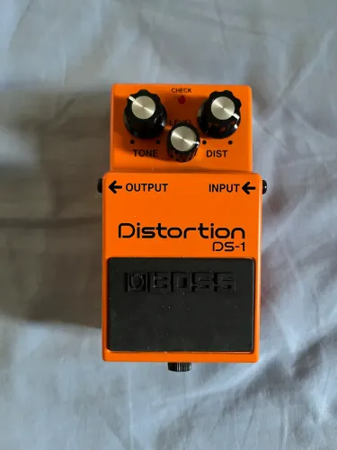 Boss distortion DS1