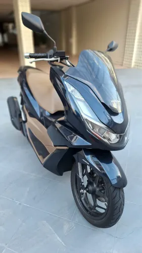 Vendo PCX com todas as revisões na Honda!