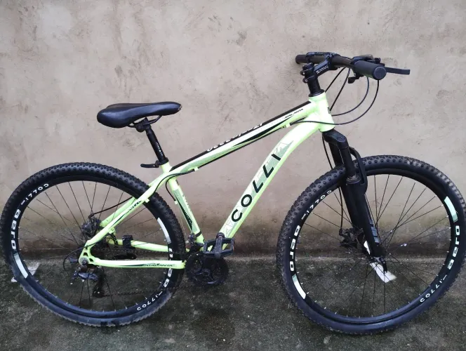 Bicicleta aro 29 semi nova