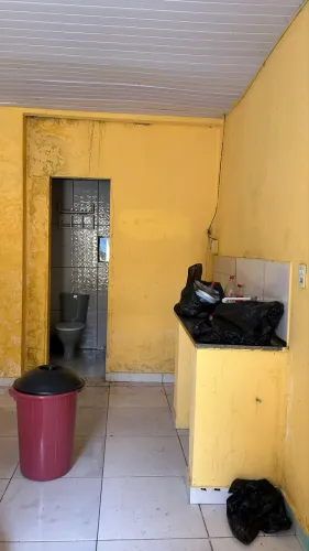 Troca-se casa no paracuri 1. Alamed treze de agosto