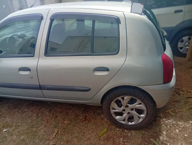 Renault Clio RN/ Expression 1.0 5P 2001