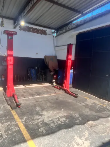 Elevador automotivo 2.500 kg