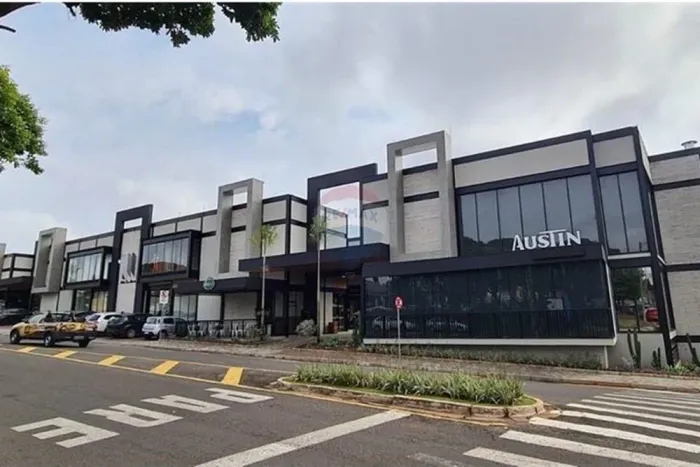 Loja no Pátio San Marino, 99,8m² por R$ 5.500 +IPTU e Rateio - Jardim Ariano - Lins/SP