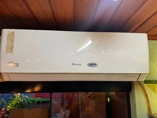 Ar condicionado 12.000btus inverter.