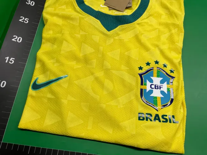 Camisa do Brasil 2026 (P) Amarela Modelo Jogador camiseta do Brasil P