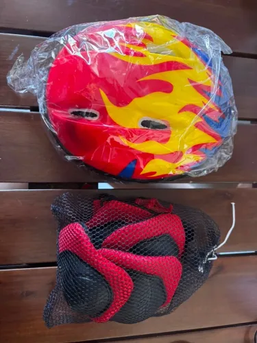 Kit de segurança- capacete, joalheira e cotoveleira