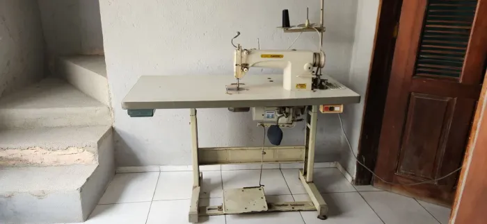 Máquina reta industrial 