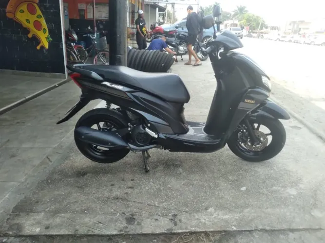Vendo Yamaha fluo 125