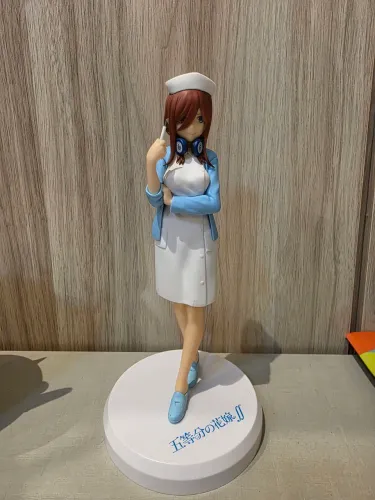 Figure Miku Nakano Enfermeira de As Quíntuplas