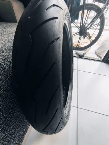 Pneu Pirelli Diablo Rosso III 120 70 17