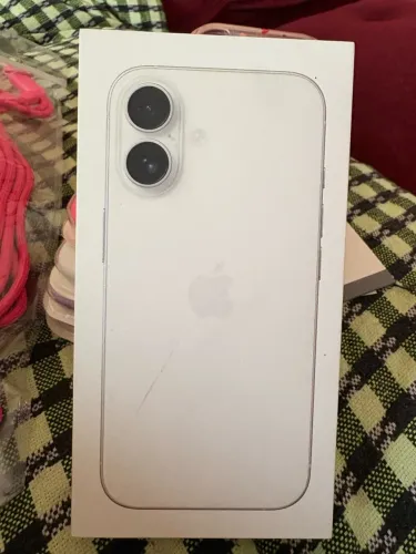 iPhone 16