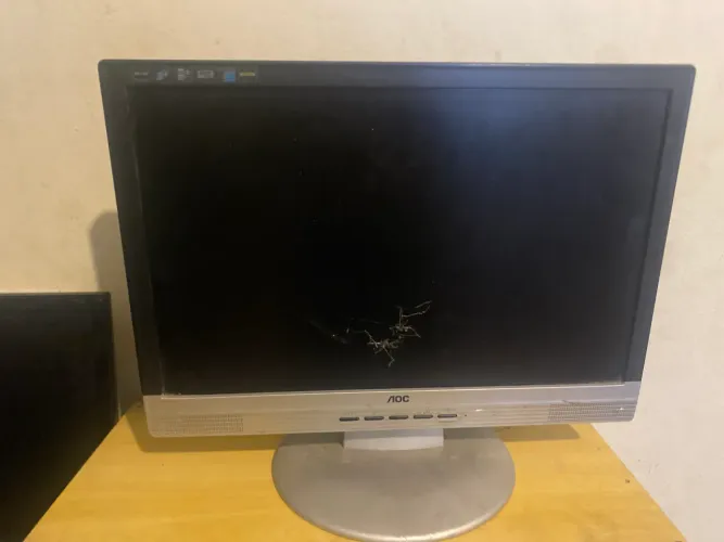 monitor aoc 60hz modelo 716Vwy