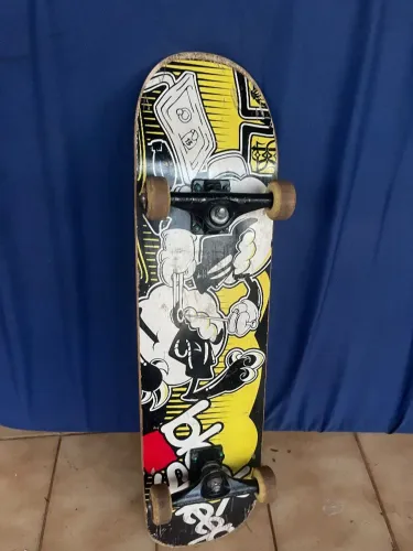Skate profissional Completo Shape Marfim Black Sheep