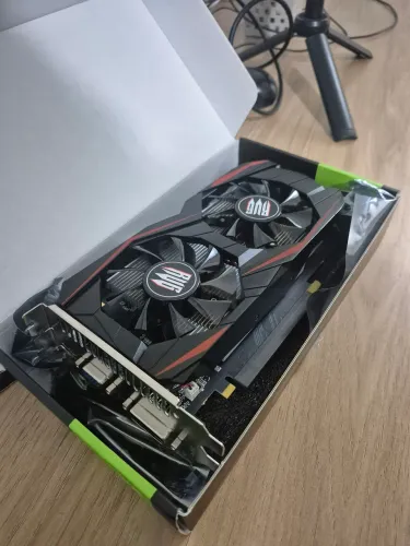 Placa De Vídeo Placa de vídeo nova Nvidia Geforce Gtx 550ti 4gb Ddr5 128bits com NF