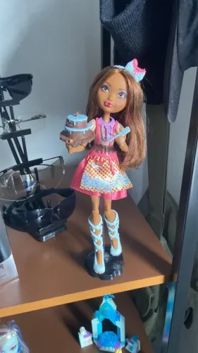 Mattel Ever After High Candy Coated Cedar Wood