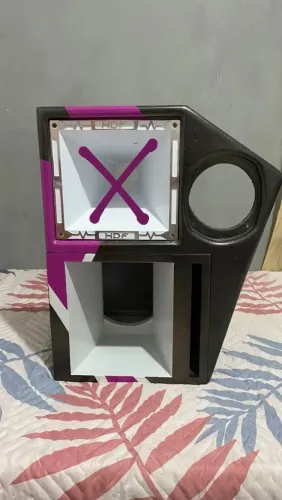 Caixa de medio nova de 8.