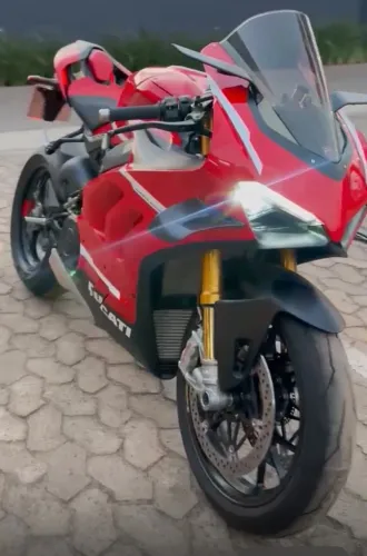 Panigale V4S customizada
