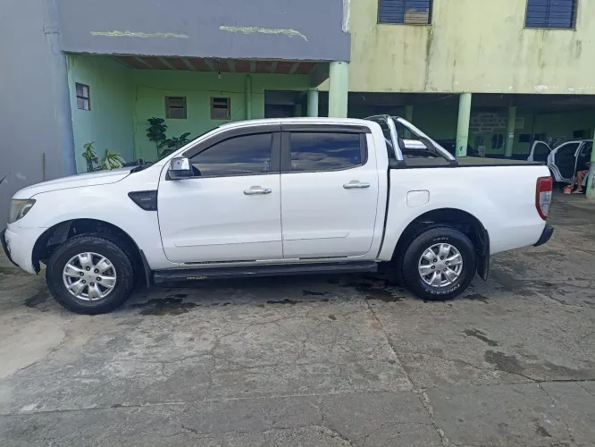 Ford Ranger XLS 2.5 16V 4X2 CD Flex 2014
