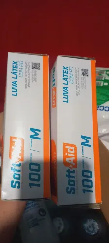 Luva de látex com pó 
