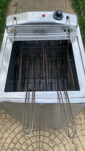 Fritadeira Elétrica Água e Óleo Trifásica