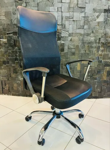 Cadeira Presidente Giratória - Seminova