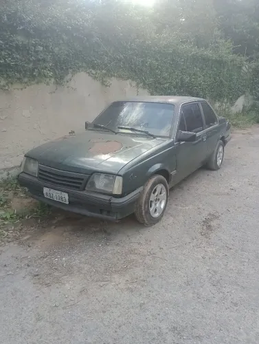 Chevrolet Monza GL 1.8 Efi/ SL/ L/ 650/barc. 2e4p (álcool) 1998