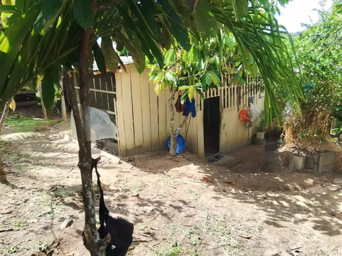 Vende-se um sítio depois do Rio preto da Eva