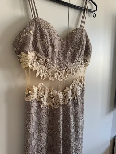 Vestido Longe de Festa