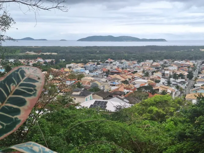 CABO FRIO C.PÁSSAROS/Varanda Sl 1Qto Amplo Coz Banh Pisc/Chur/Parq/Port 24h Lazer Total