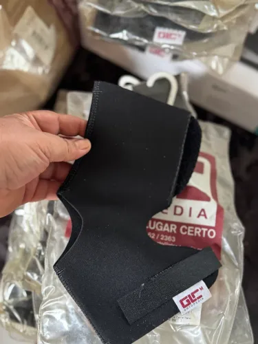 Tornozeleira semi ajustável 