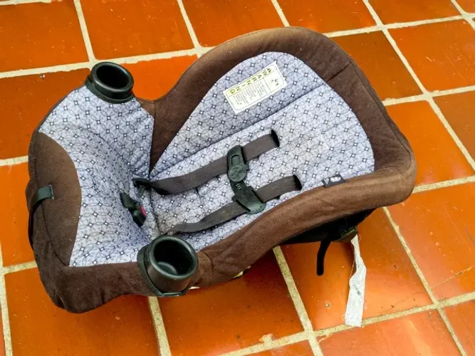 Cadeirinha veicular infantil importada com isofix