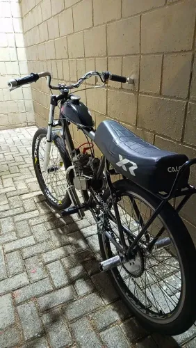 Vendo Motorizada, 2 meses de uso apenas só pegar e andar. Revisada e pronta para uso.