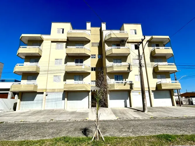 Imóvel para venda tem 122 metros quadrados com 3 quartos em Centro - Balneário Arroio do S