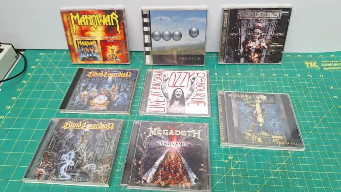 Lote CDs rock originais brindeguardian/ iron Maiden/manowar