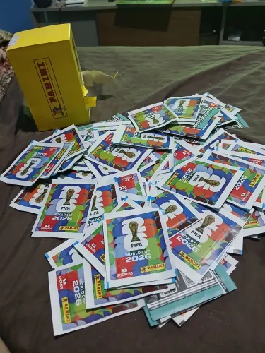 10 envelope da copa do mundo 2026 cada um contem 7 figurinhas