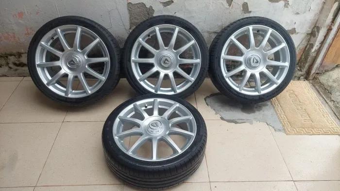 Rodas Aro 17 volcano Daimler
